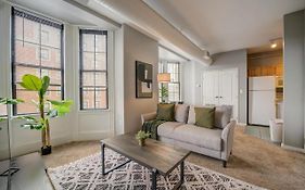 Frontdesk Huron Square Apts Downtown Cleveland